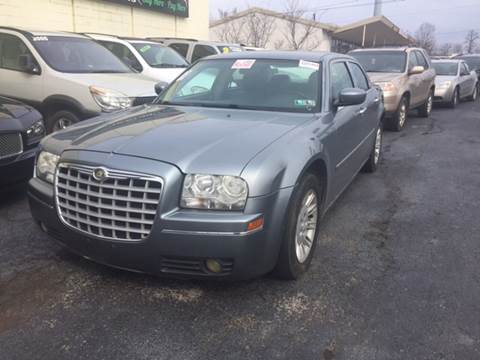 2006 Chrysler 300 for sale at Six Brothers Mega Lot in Youngstown OH