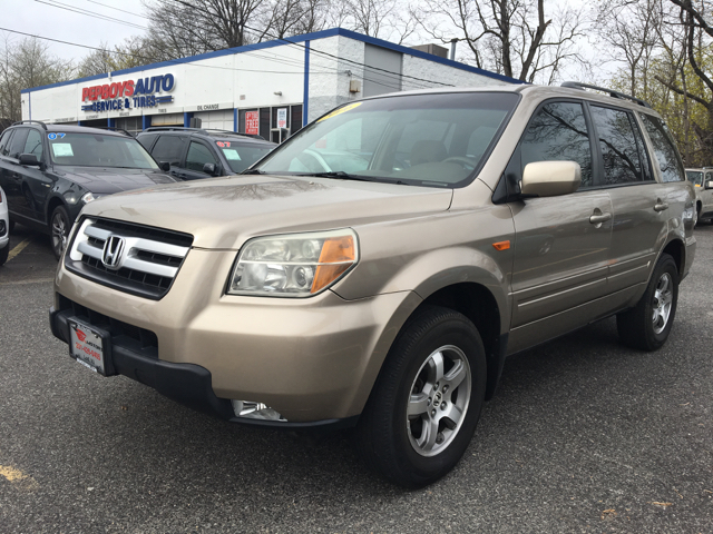 2006 Honda Pilot for sale at Tri state leasing in Hasbrouck Heights NJ