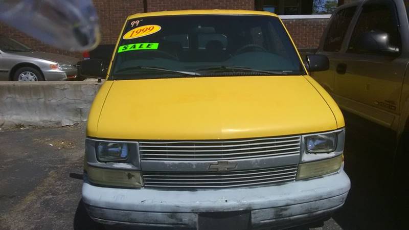 1999 Chevrolet Astro for sale at Dave's Garage & Auto Sales in East Peoria IL