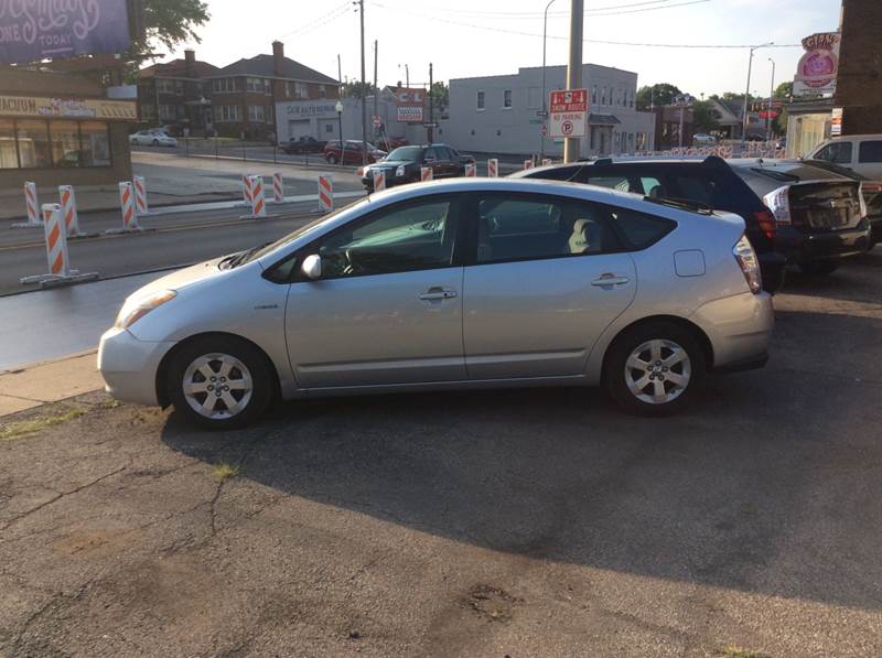 2006 Toyota Prius for sale at Dave's Garage & Auto Sales in East Peoria IL