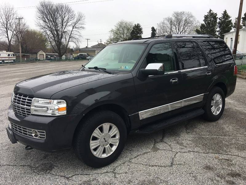 2007 Lincoln Navigator for sale at On The Circuit Cars & Trucks in York PA