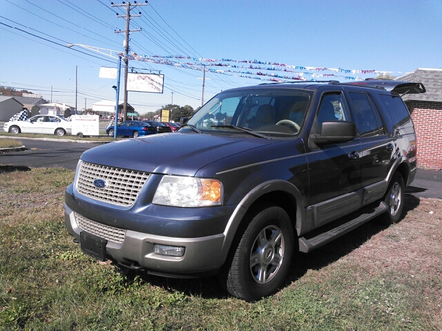 2003 Ford Expedition for sale at R & J AUTOMOTIVE in Churchville MD