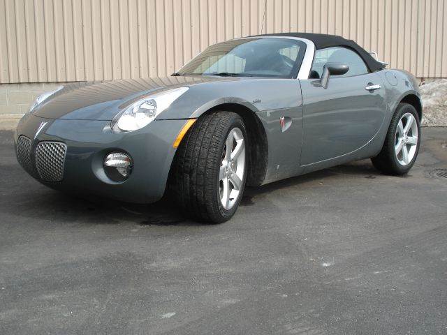 2008 Pontiac Solstice for sale at 906 Motors in Gladstone MI