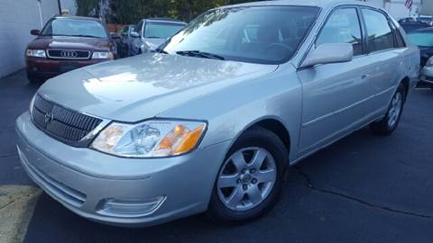 2000 Toyota Avalon for sale at Rouhana Auto Sales in Norwood MA