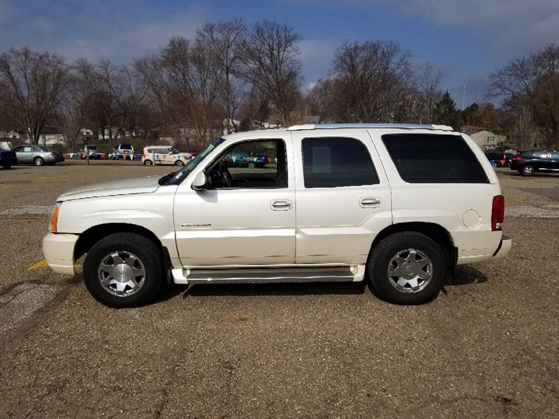 2005 Cadillac Escalade for sale at WESTERN RESERVE AUTO SALES in Beloit OH