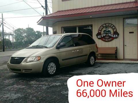 2006 Chrysler Town and Country for sale at Cockrell's Auto Sales in Mechanicsburg PA