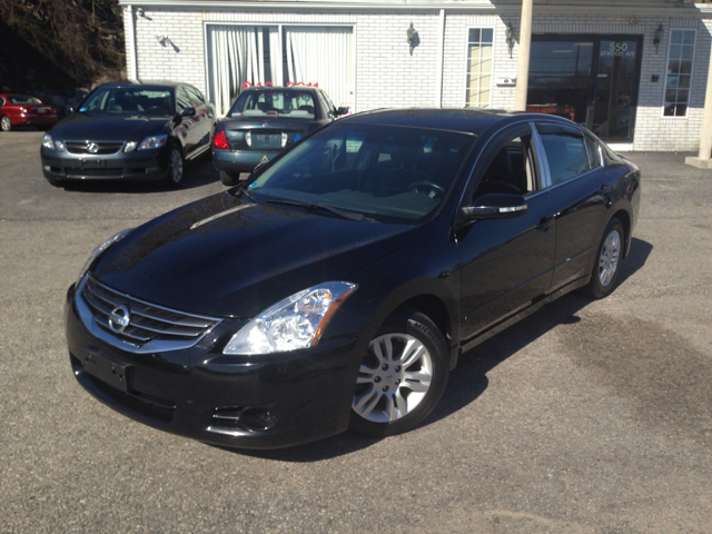 2011 Nissan Altima for sale at Zinks Automotive Sales and Service - Zinks Auto Sales and Service in Cranston RI
