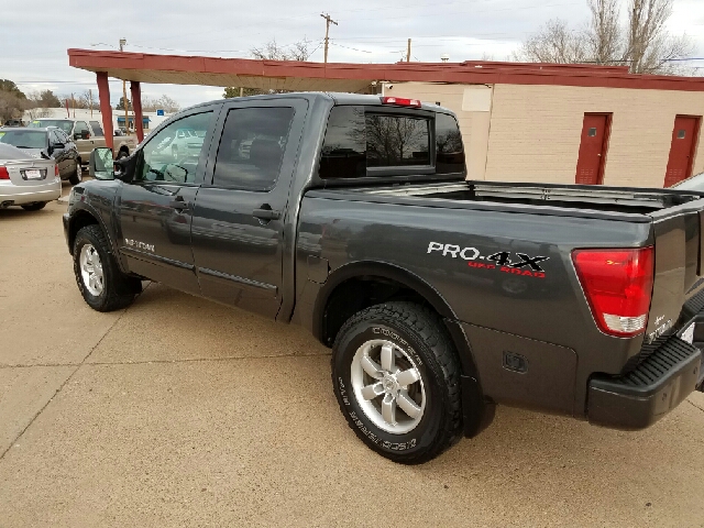 2009 nissan titan pro 4x