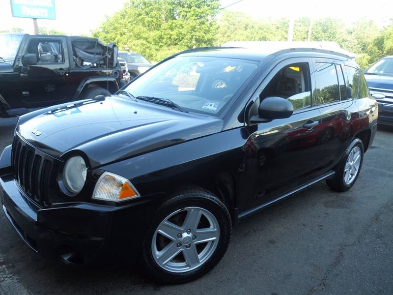 2007 Jeep Compass for sale at AutoConnect Motors in Kenvil NJ
