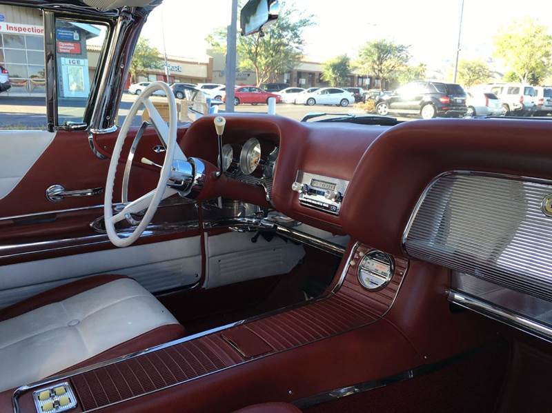 1960 Ford Thunderbird