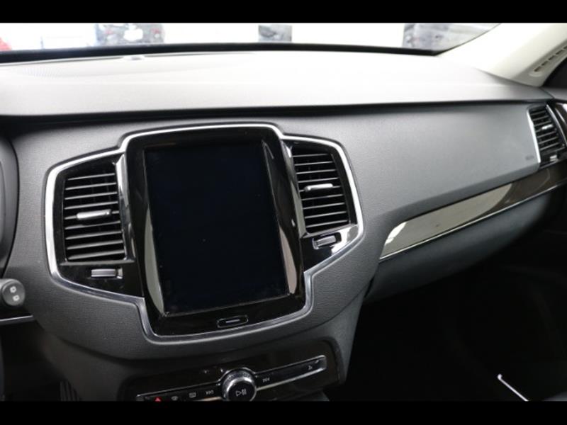 2018 Volvo XC90 T6 Momentum