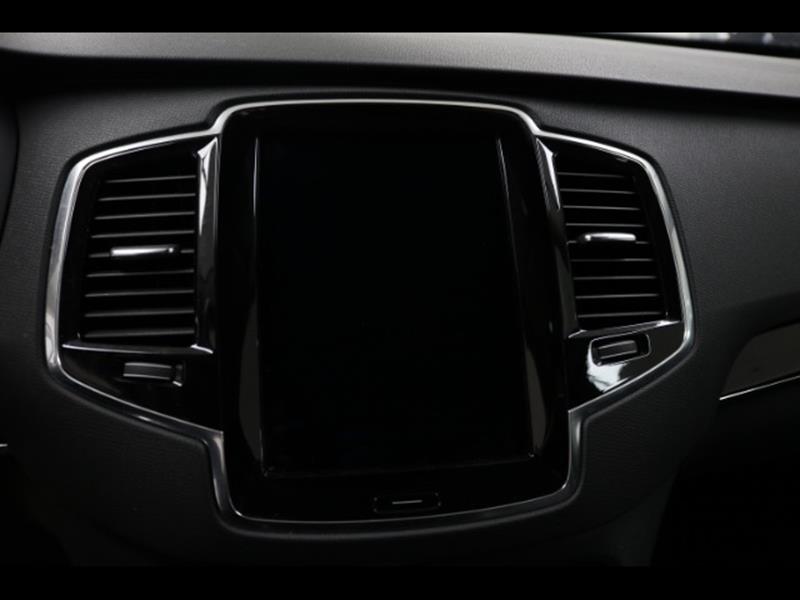 2018 Volvo XC90 T6 Momentum