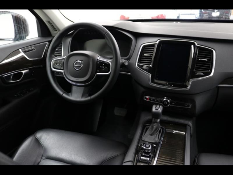 2018 Volvo XC90 T6 Momentum