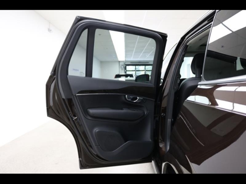 2018 Volvo XC90 T6 Momentum