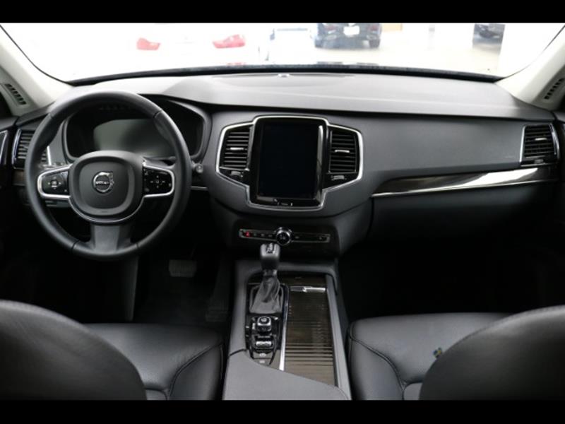 2018 Volvo XC90 T6 Momentum