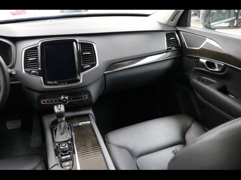 2018 Volvo XC90 T6 Momentum