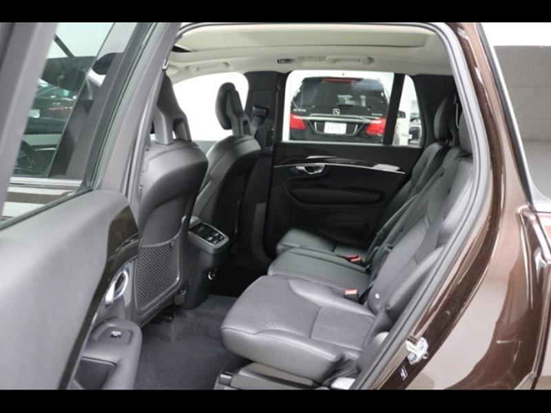 2018 Volvo XC90 T6 Momentum