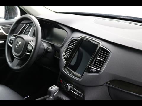 2018 Volvo XC90 T6 Momentum