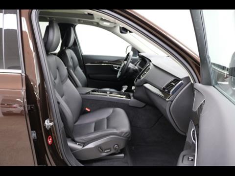 2018 Volvo XC90 T6 Momentum