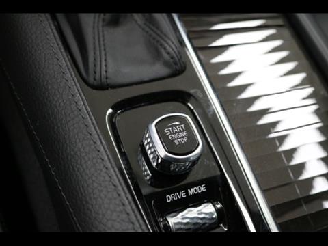 2018 Volvo XC90 T6 Momentum