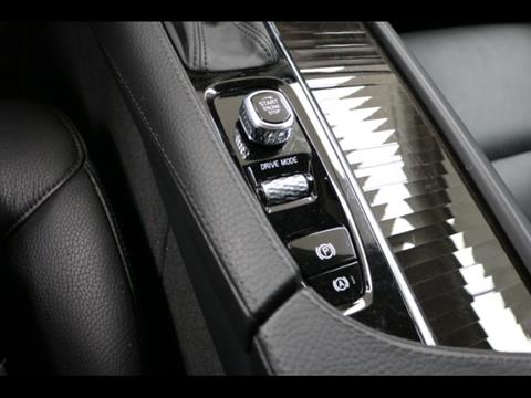 2018 Volvo XC90 T6 Momentum