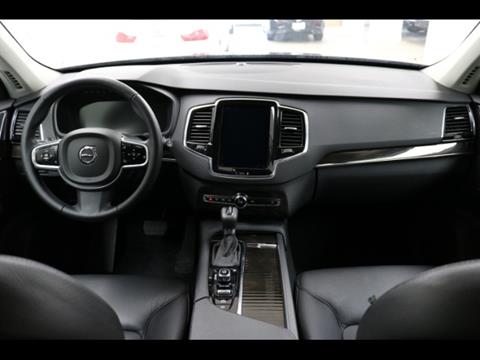 2018 Volvo XC90 T6 Momentum