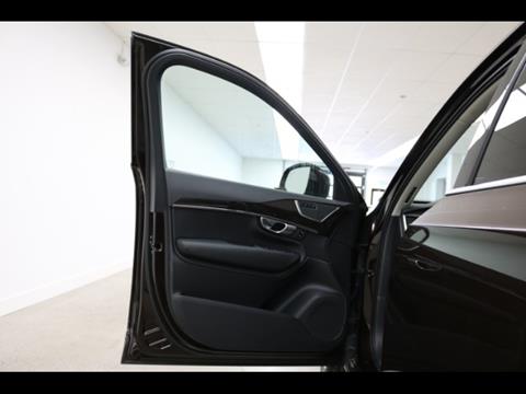 2018 Volvo XC90 T6 Momentum