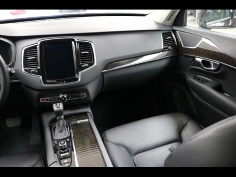 2018 Volvo XC90 T6 Momentum