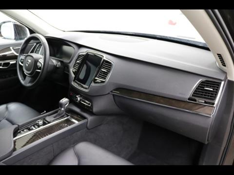 2018 Volvo XC90 T6 Momentum