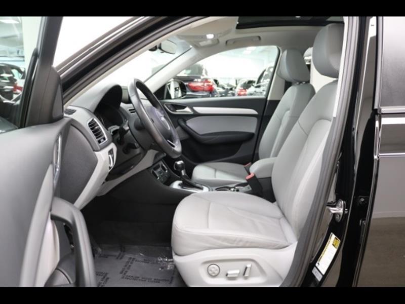 2017 Audi Q3 2.0T quattro Premium