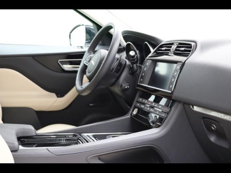 2018 Jaguar F-PACE 25t Premium