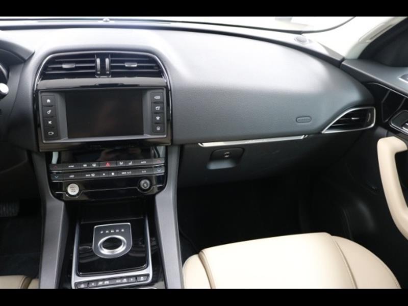 2018 Jaguar F-PACE 25t Premium