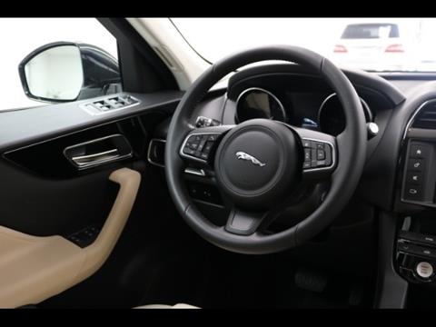 2018 Jaguar F-PACE 25t Premium