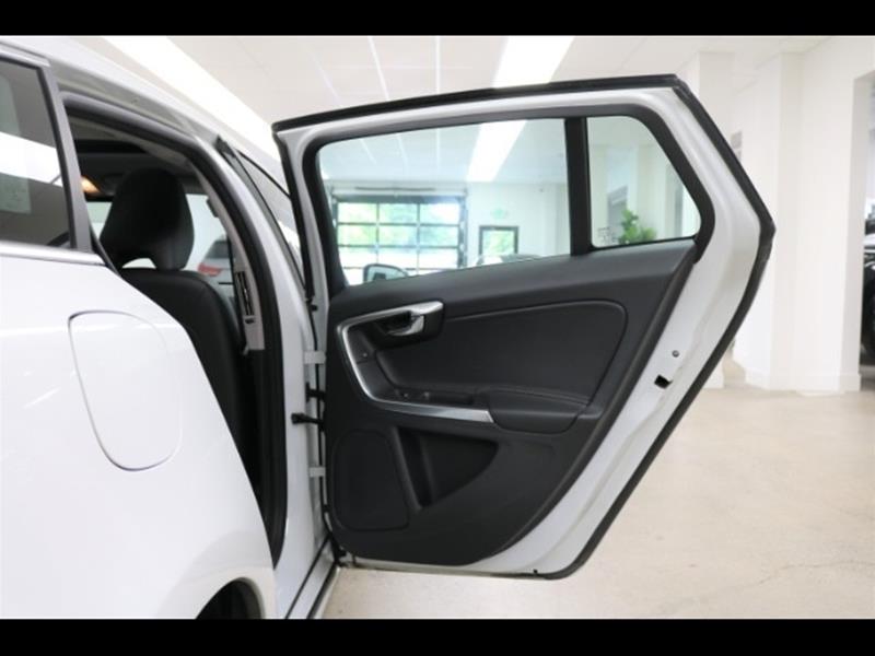 2016 Volvo V60 T5 Drive-E Premier