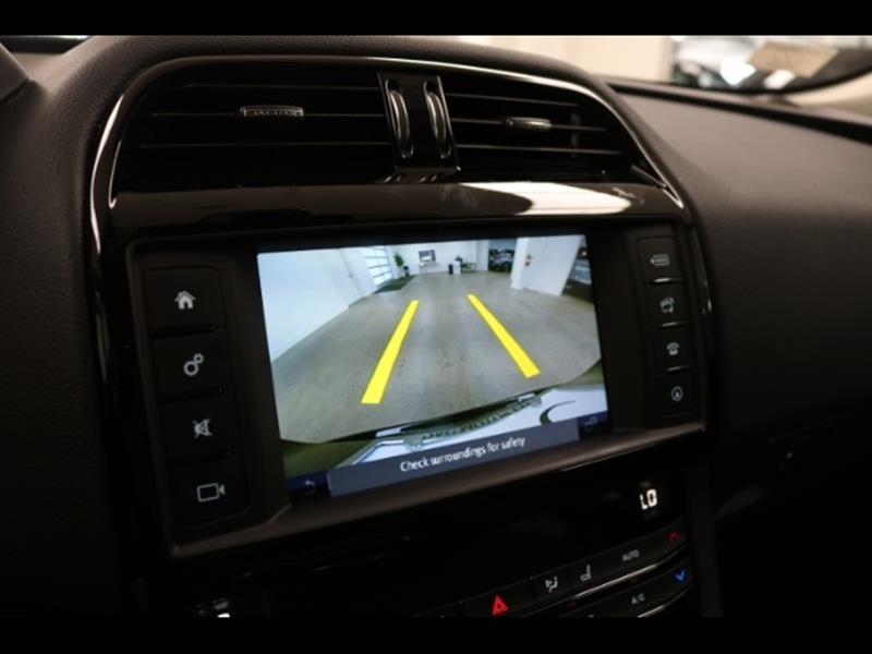 2018 Jaguar F-PACE 25t Premium