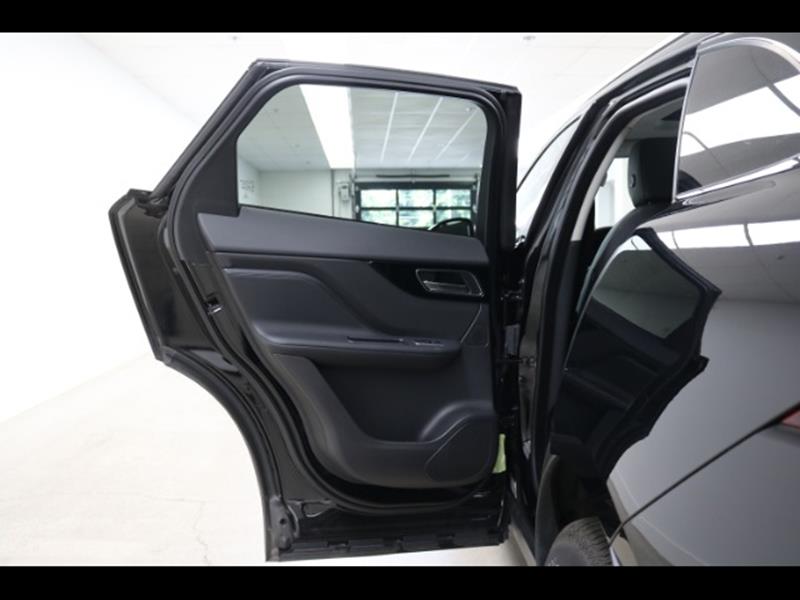 2018 Jaguar F-PACE 25t Premium