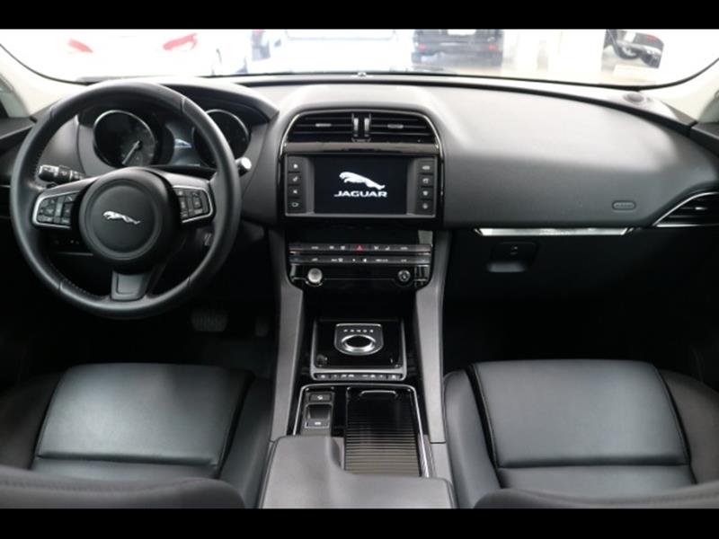 2018 Jaguar F-PACE 25t Premium