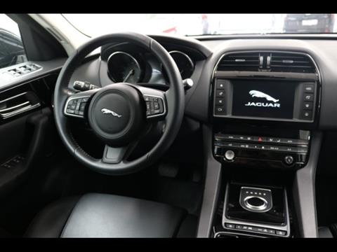 2018 Jaguar F-PACE 25t Premium