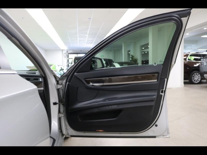 2010 BMW 7 Series 750Li xDrive