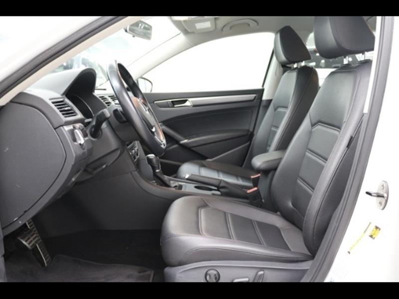 2017 Volkswagen Passat 1.8T R-Line