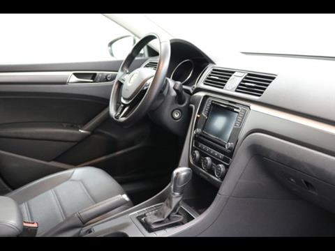 2017 Volkswagen Passat 1.8T R-Line