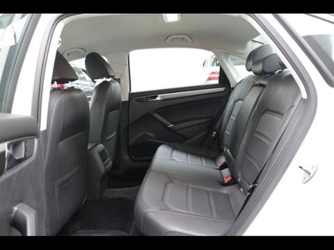 2017 Volkswagen Passat 1.8T R-Line