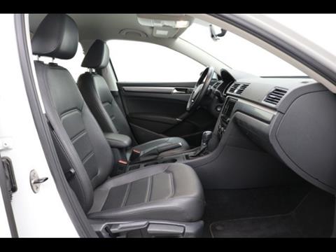 2017 Volkswagen Passat 1.8T R-Line