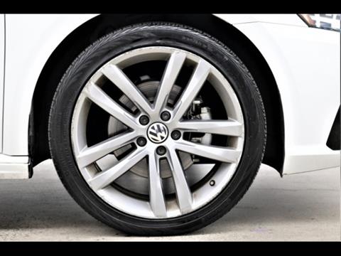 2017 Volkswagen Passat 1.8T R-Line