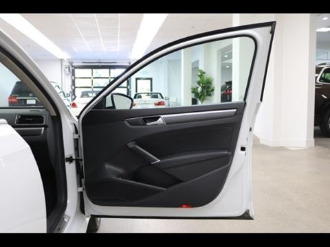 2017 Volkswagen Passat 1.8T R-Line