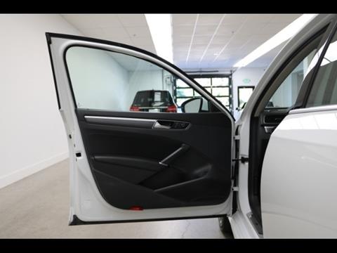 2017 Volkswagen Passat 1.8T R-Line