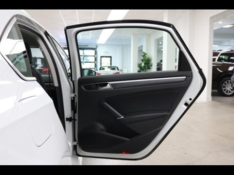 2017 Volkswagen Passat 1.8T R-Line