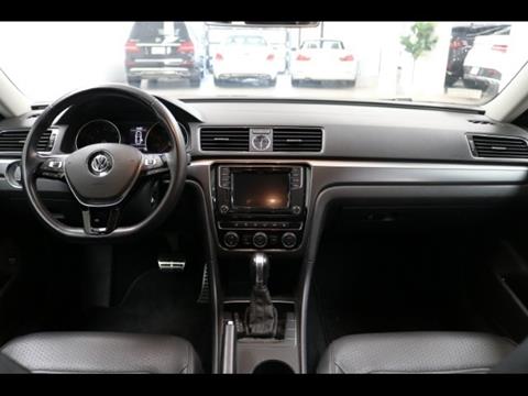 2017 Volkswagen Passat 1.8T R-Line