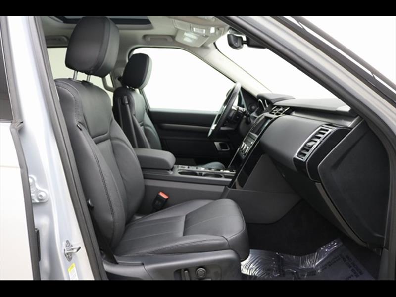 2017 Land Rover Discovery SE