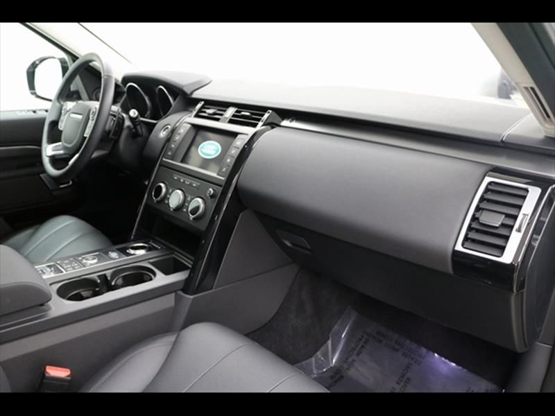 2017 Land Rover Discovery SE